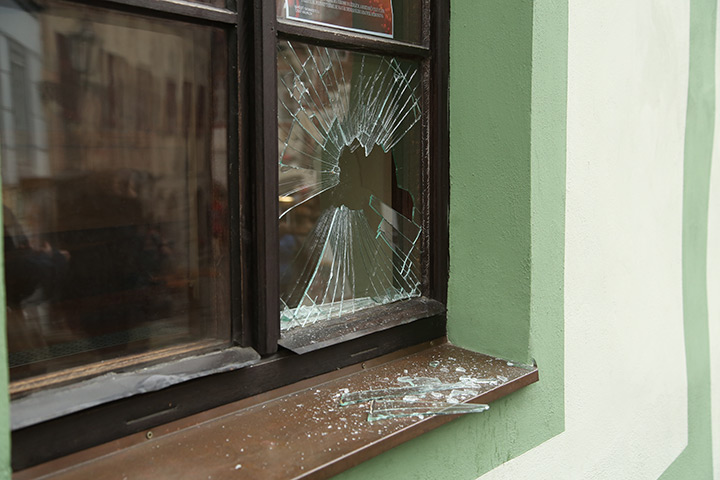 A2B Glass are able to board up broken windows while they are being repaired in East Molesey.